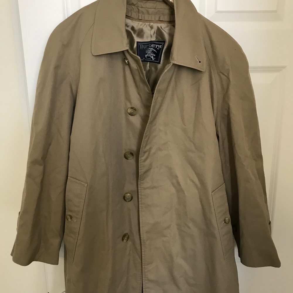 Classic Burberry with wool liner